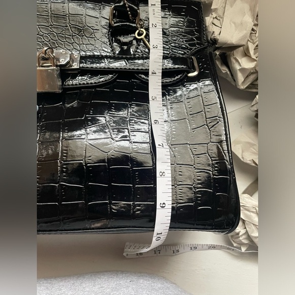 NEW CROCODILE 🐊 LIKE BLACK 
Stunning Handbag 2025 Season - Picture 9 of 11